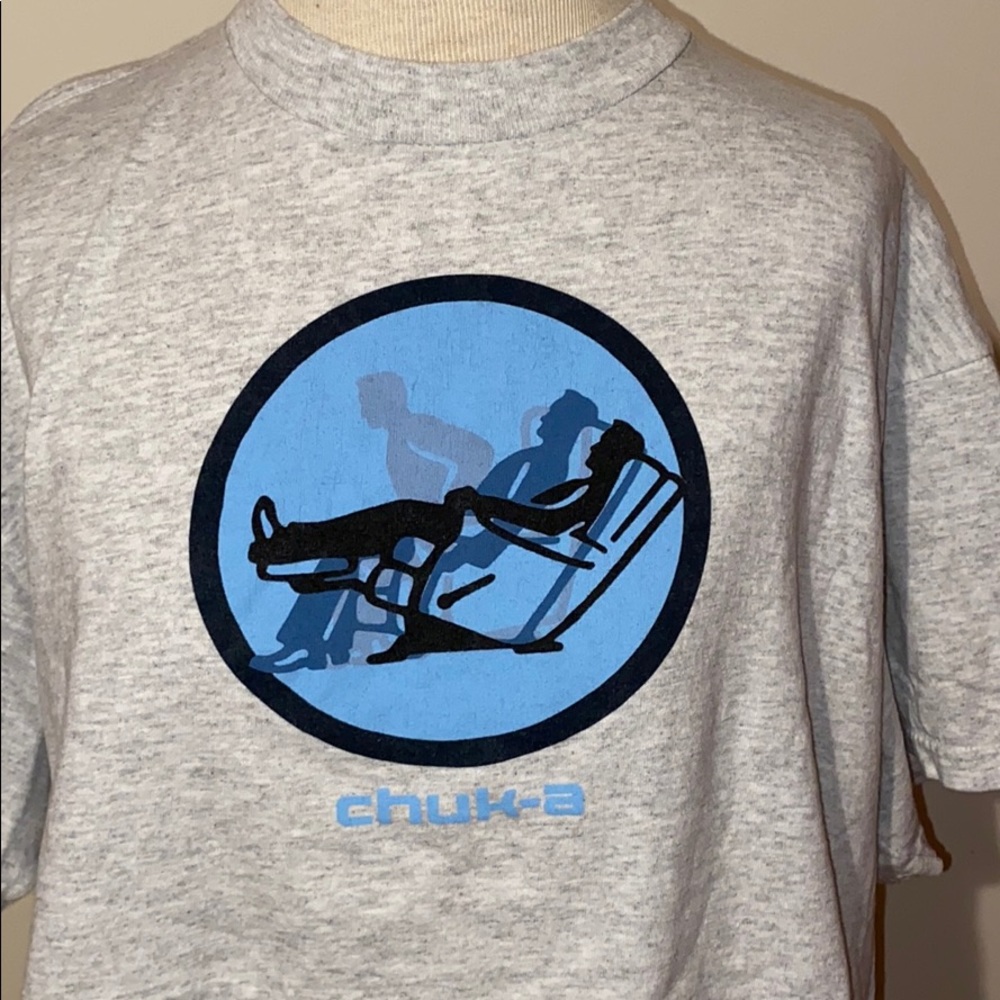 Vintage Y2K T-shirt Chuk A reclining chair shirt 90’s Gaming retro gray
